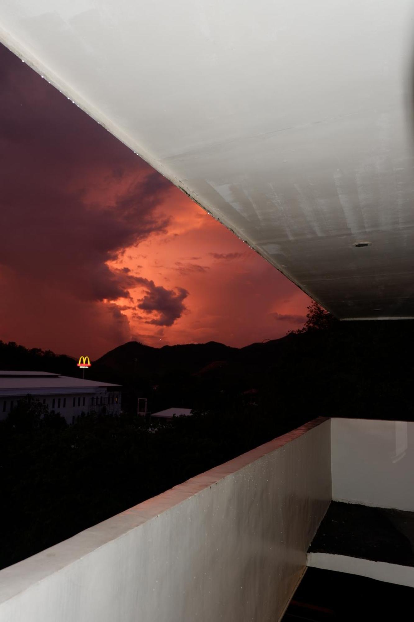 Vela Terraces Hotel Coron Eksteriør bilde